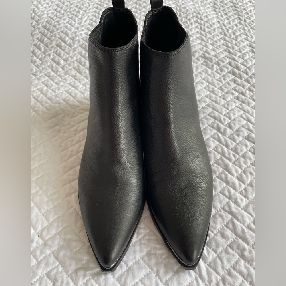 Marc Fisher Yale Pointed Toe Bootie - Size 7.5